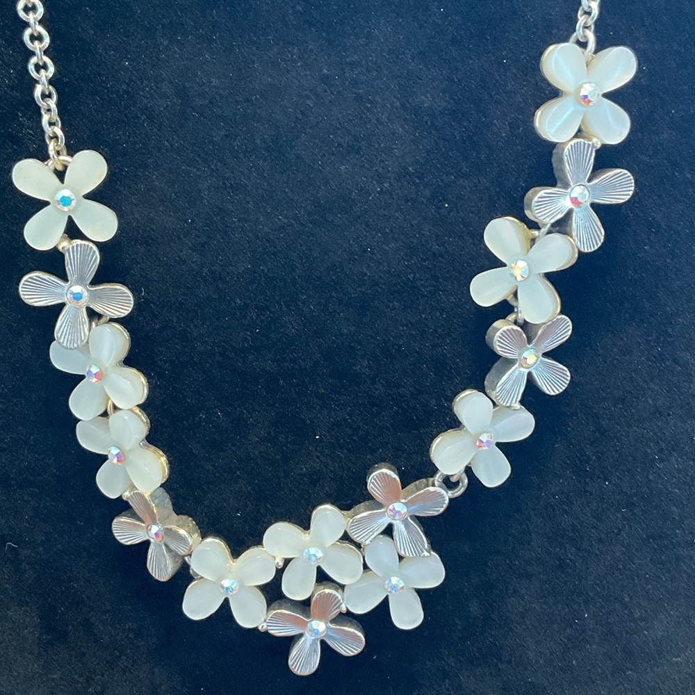 Brighton White and Silver Floral Necklace
